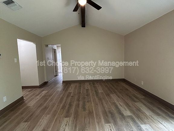 5th image of 1105 N Knowles Dr