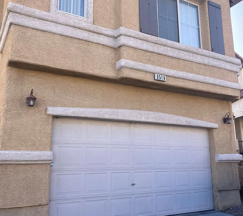 9519 Milkweed Canyon Ave