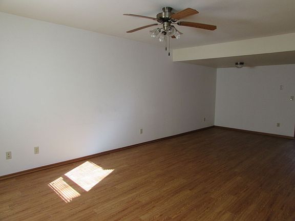 2nd image of 20365 Skyview Dr APT A