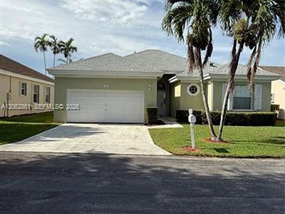 4th image of 2435 SE 7th Pl #0