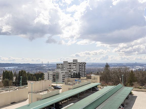 2nd image of 728 Princess St #902