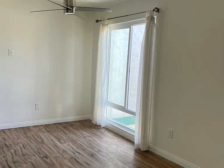 1811 E Grand Ave #86 — Photo 28