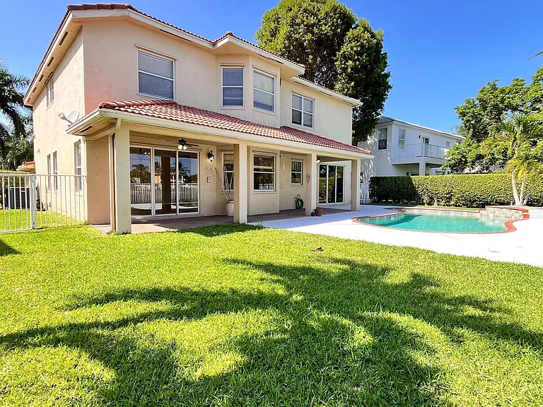 9546 Worswick Ct — Photo 50