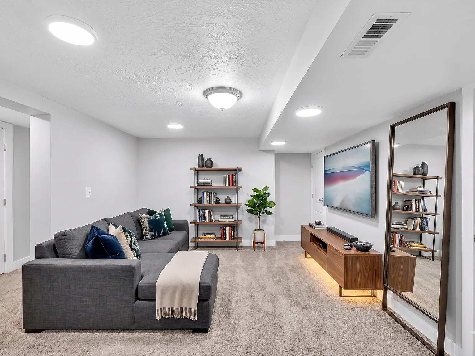 7879 Oak St - KL - 2 — Photo 3