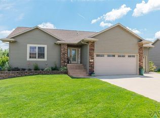 445 W Ivy Rd, Tea, SD 57064