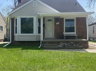 959 Berwick Blvd, Pontiac, MI 48341