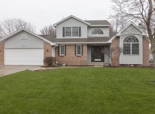 3828 Kinview St NW, Grand Rapids, MI