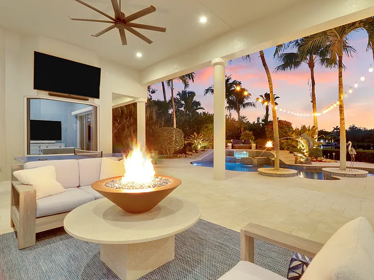 18808 SE Windward Island Ln — Photo 8
