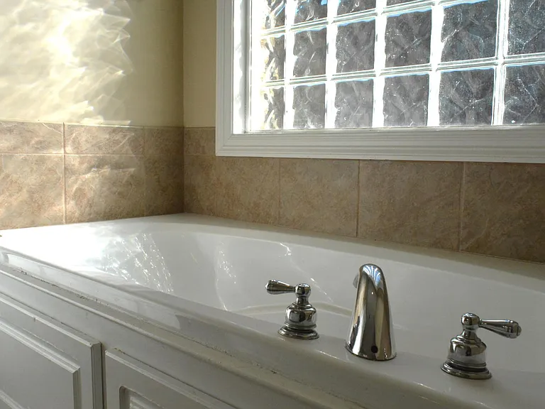 644 Huntington Dr — Photo 19
