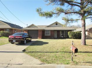 808 W Madison St, Ennis, TX 75119