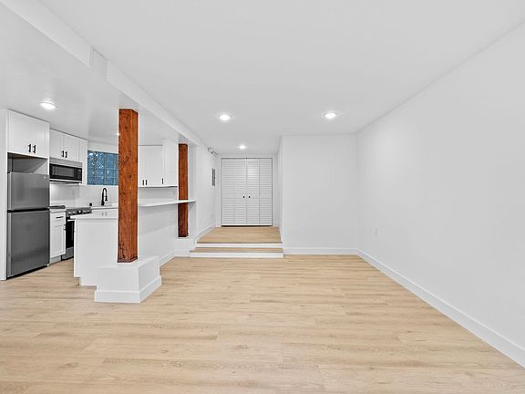 5th image of 474A Sanchez St