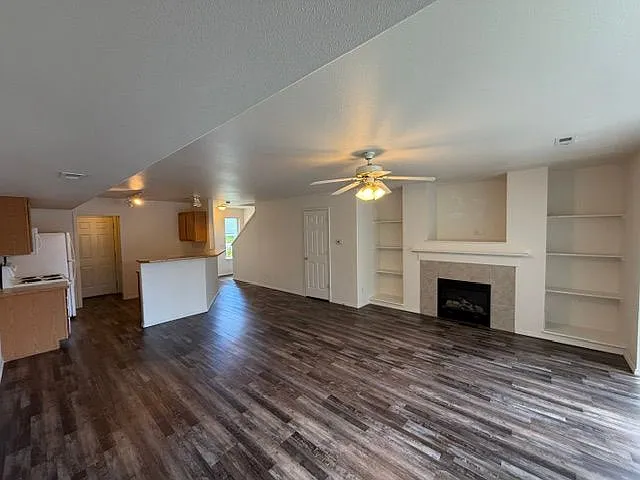 233 E Shelby Ln — Photo 13