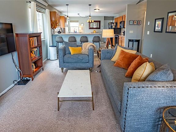 3rd image of 168 Larissa Ln #A