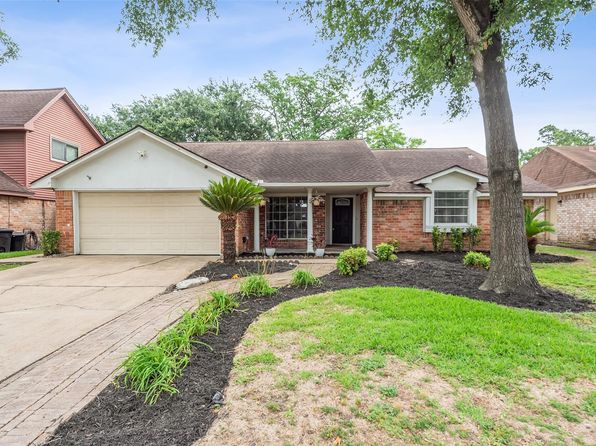 239 Blackwater Ln