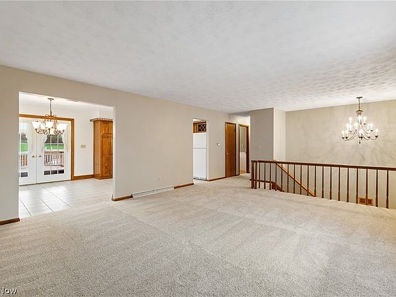 4th image of 126 Carroll Dr