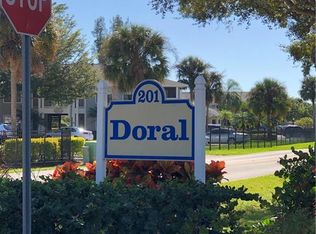 201 Quail Forest Blvd APT 102, Naples, FL 34105