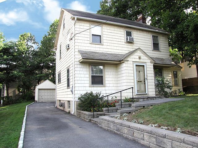 1st image of 9 Archer Ave