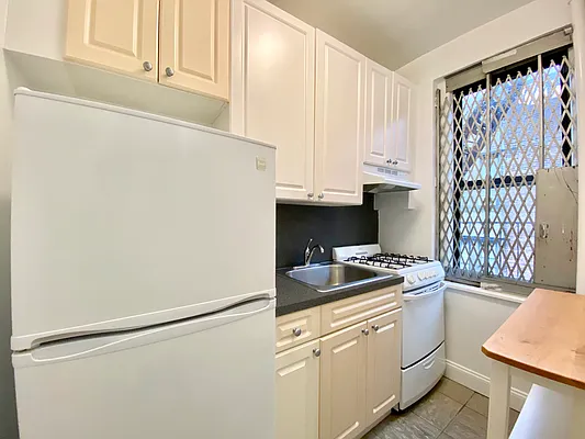 Rented by Sovereign Associates | media 4