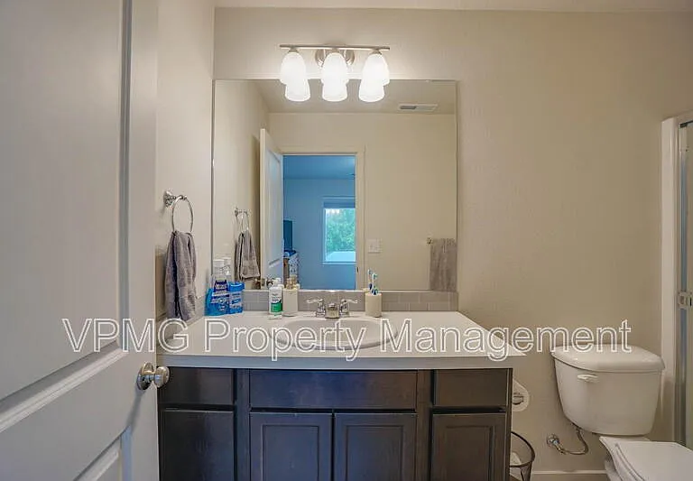 2023 NE Four Seasons Ln — Photo 22