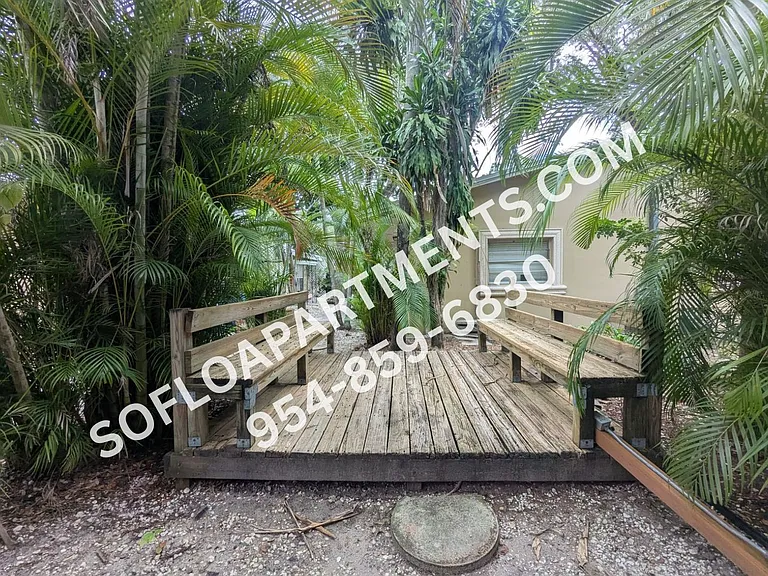 715 SW 14th Ave — Photo 4