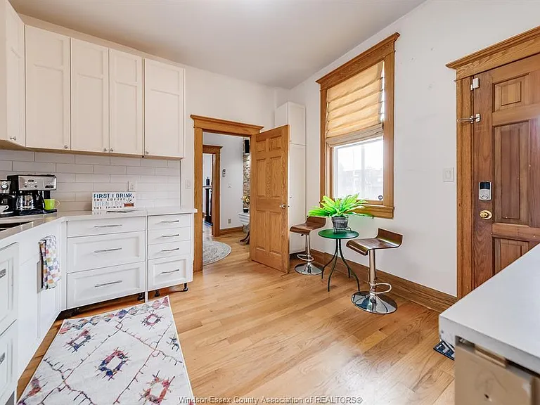 961 Ouellette Ave #2 — Photo 26