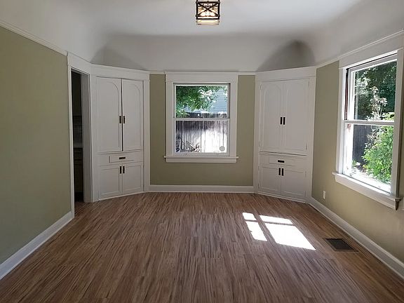 2nd image of 231 W 10th St #1
