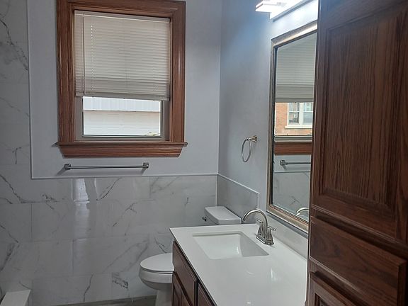 5th image of 825 Oak Ave