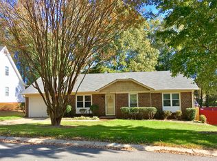 6234 Round Hill Rd, Charlotte, NC 28211