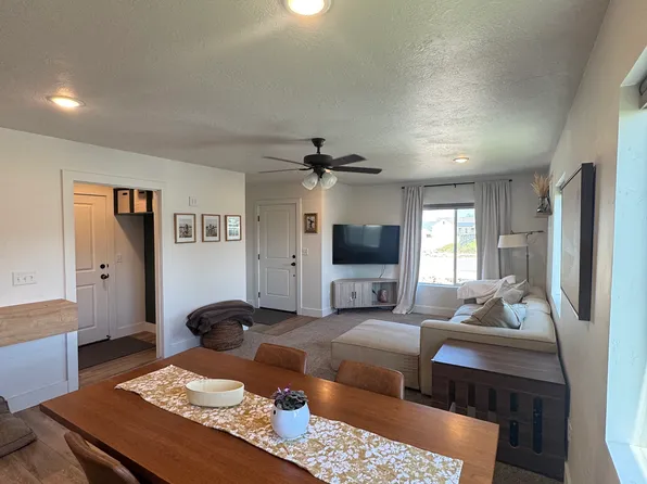 61 W Frontier Ln, Francis, UT 84036