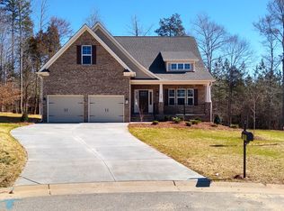 448 Meadowfield Run, Clemmons, NC 27012