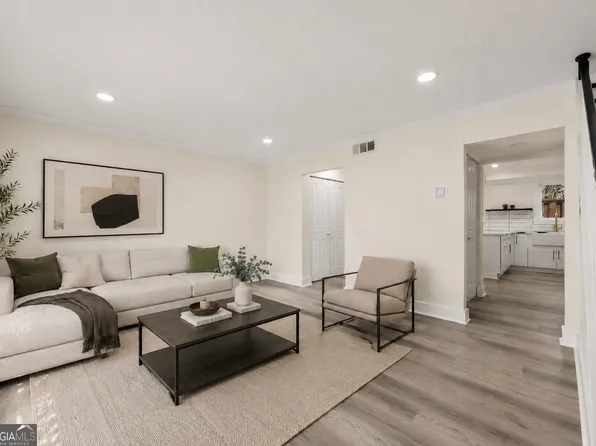 3298 Abbeywood Dr, Decatur, GA 30034