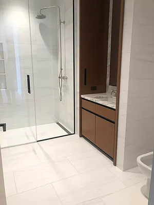 Rented by E Realty International Corp | media 49