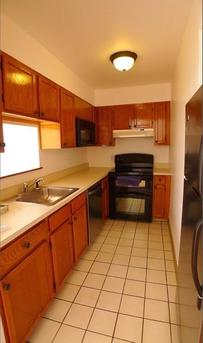 Studio, 580 sqft, $1,700 — Photo 4