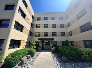Westover Tower, Portland, OR 97210