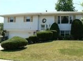 2615 W 61st Ave, Merrillville, IN 46410