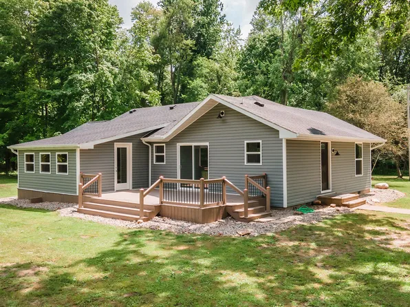 21751 L Dr S, Homer, MI 49245