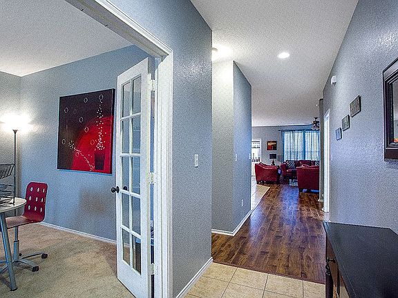 3rd image of 213 Stirrup Dr