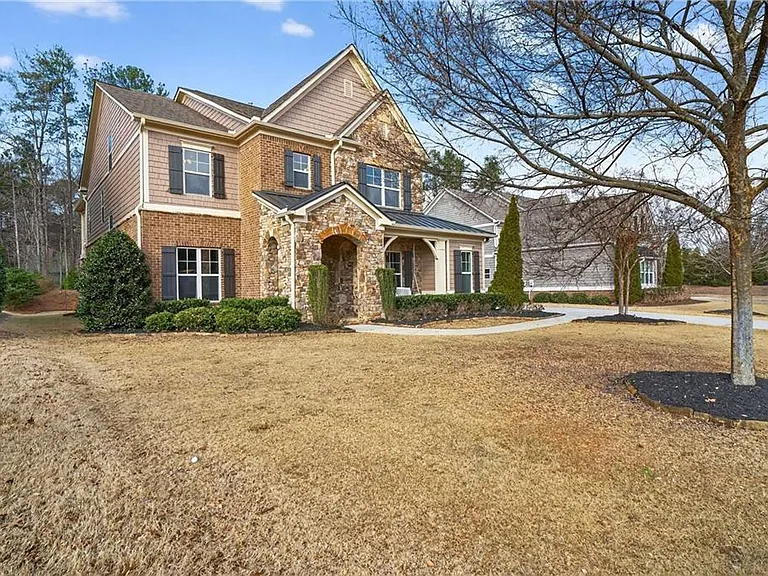 2607 Lulworth Ln — Photo 3