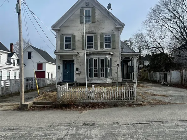 7 Lincoln Street, Farmington, NH 03835