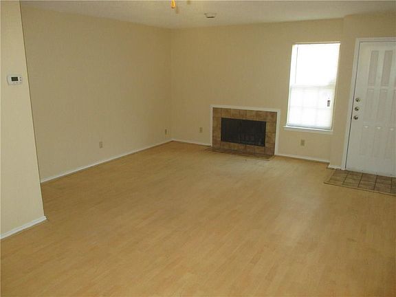 4th image of 7405 Kingswood Dr
