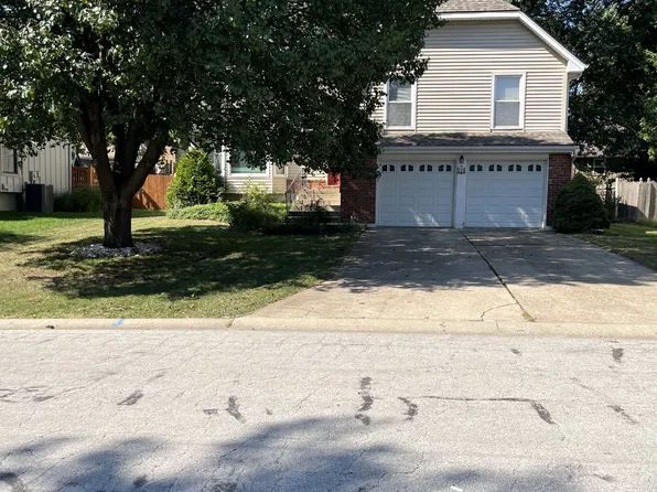 514 SE Adobe Dr, Lees Summit, MO 64063