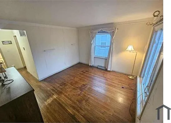 22803 Sharrow Ave — Photo 5