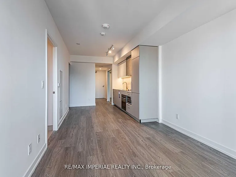 19 Western Battery Rd #2211 — Photo 11