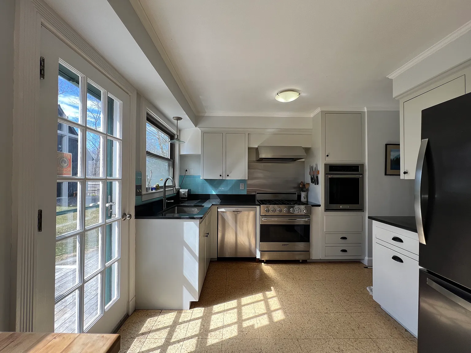 3 bed, 2000 sqft, $2,100 — Photo 4