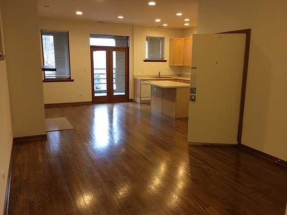 5th image of 2008 S Wabash Ave APT 3