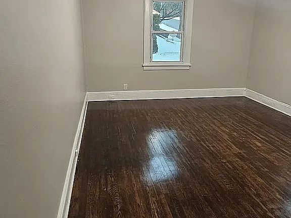 3rd image of 2 Livingston Ave APT 1