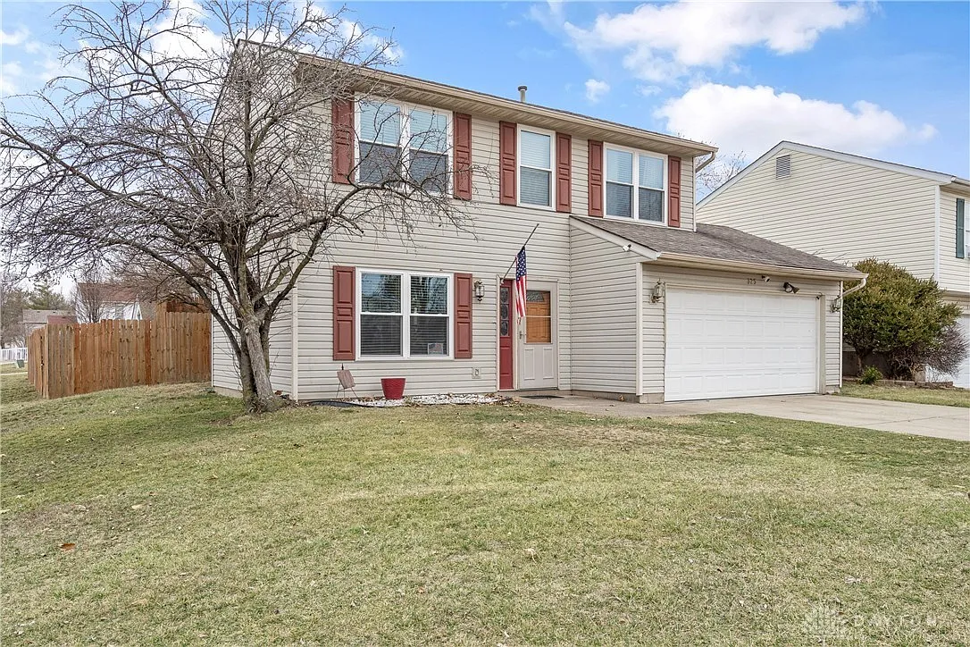 325 Park Dr photo 1