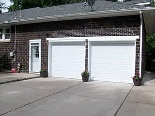 1st image of 402 W Old Ridge Rd