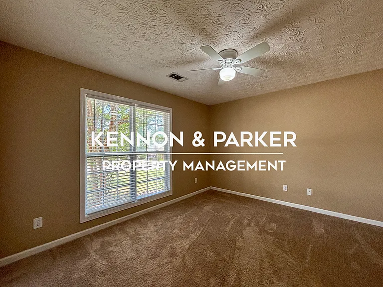 8028 Garrett Pines Dr — Photo 7