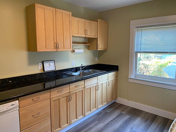 2nd image of 2607 Fulton St